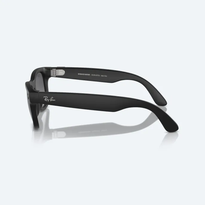 Умные очки Ray Ban Wayfarer (2-е поколение) Matte Black/Gradient Graphite Умные очки Ray Ban Wayfarer (2-е поколение) Matte Black/Gradient Graphite